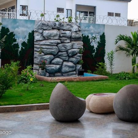 Complexe Hotelier And Ouagadougou Bagian luar foto