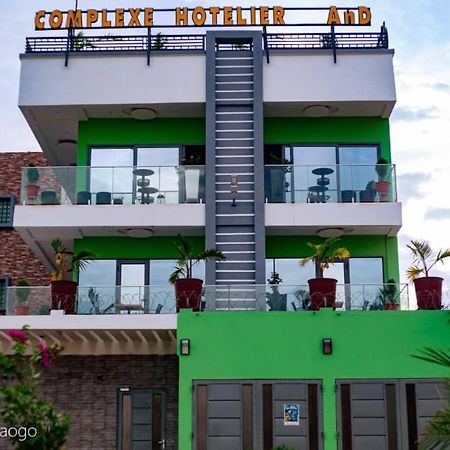 Complexe Hotelier And Ouagadougou Bagian luar foto