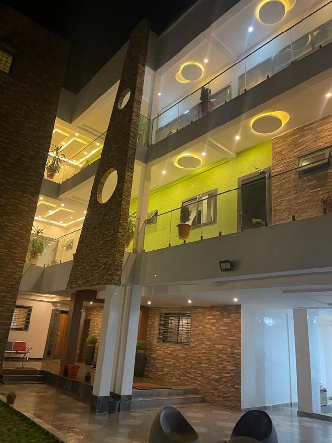 Complexe Hotelier And Ouagadougou Bagian luar foto