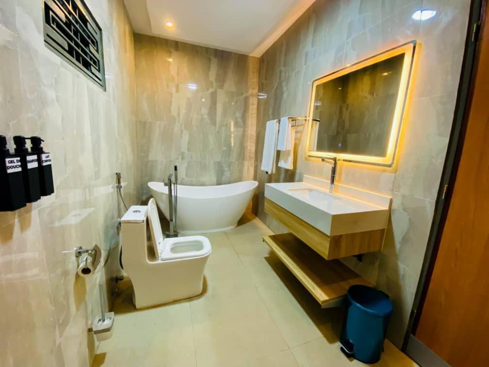 Complexe Hotelier And Ouagadougou Bagian luar foto