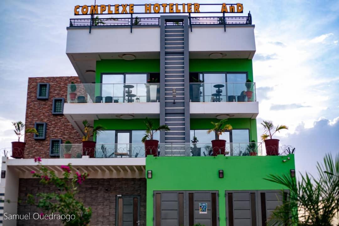 Complexe Hotelier And Ouagadougou Bagian luar foto
