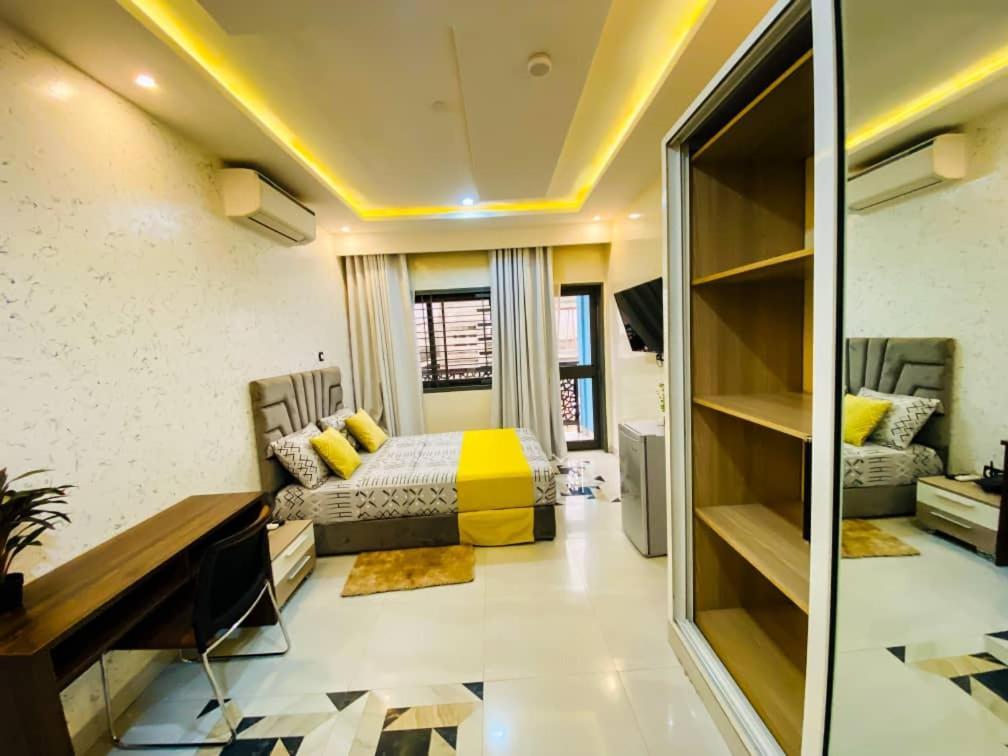 Complexe Hotelier And Ouagadougou Bagian luar foto