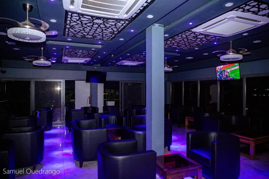 Complexe Hotelier And Ouagadougou Bagian luar foto